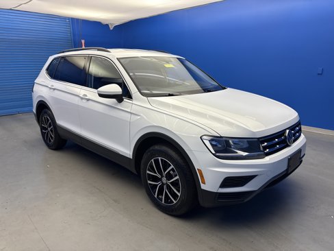 Used 2021 Volkswagen Tiguan SE image 2