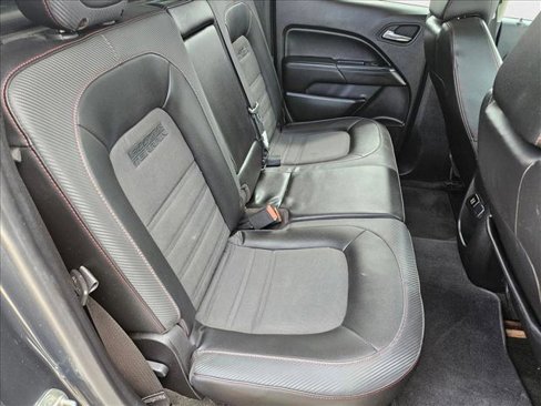 Used 2015 GMC Canyon SLE w/ All-Terrain Package image 19