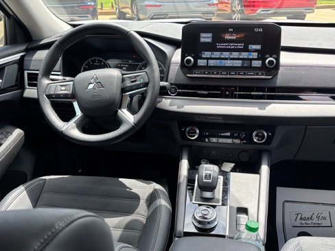 Used 2024 Mitsubishi Outlander SE image 18