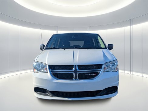 Used 2019 Dodge Grand Caravan SXT image 9