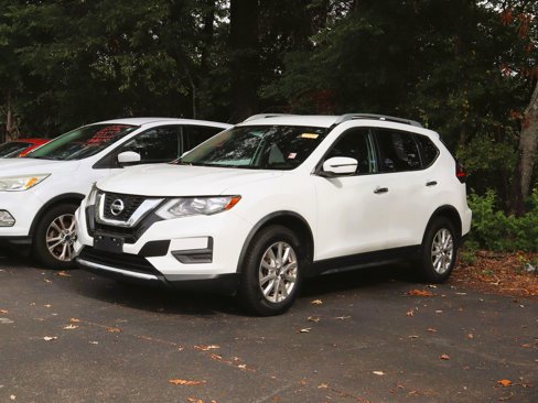 Used 2017 Nissan Rogue SV image 1