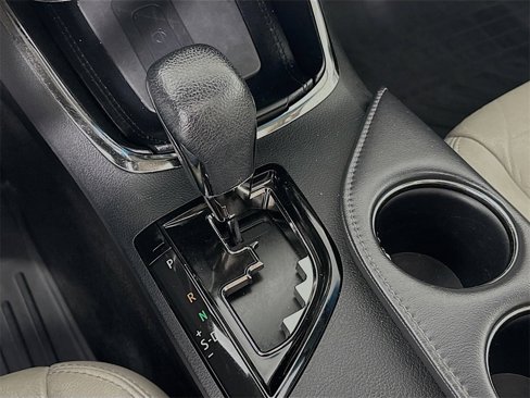 Used 2016 Toyota Avalon Limited image 22
