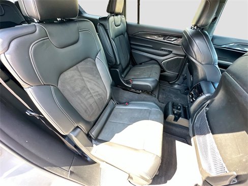 Used 2021 Jeep Grand Cherokee L Laredo image 26