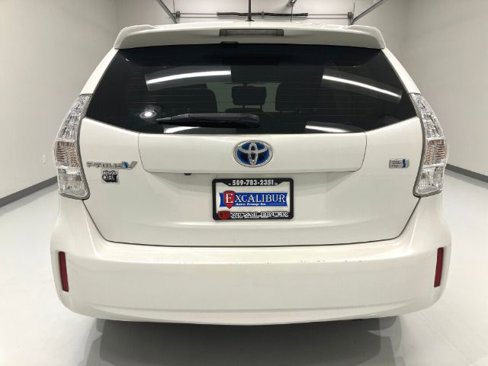 Used 2012 Toyota Prius V Five image 16