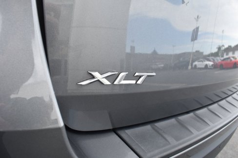 Used 2022 Ford Explorer XLT image 8