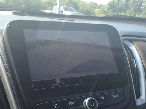 Used 2022 Chevrolet Malibu LT image 5