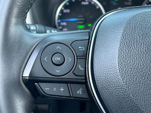Used 2020 Toyota RAV4 XLE image 14