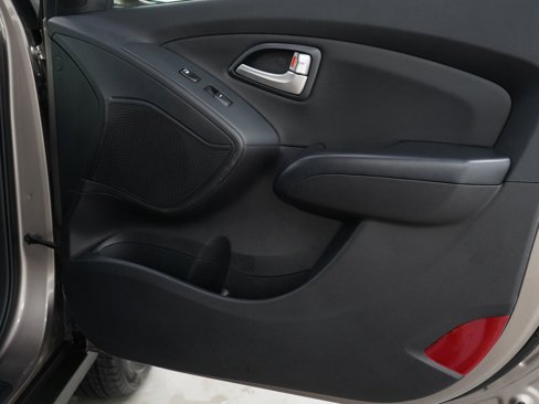 Used 2013 Hyundai Tucson GLS image 9