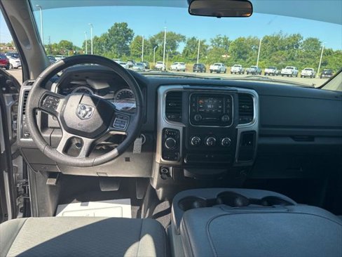 Used 2019 RAM 1500 Classic SLT image 13