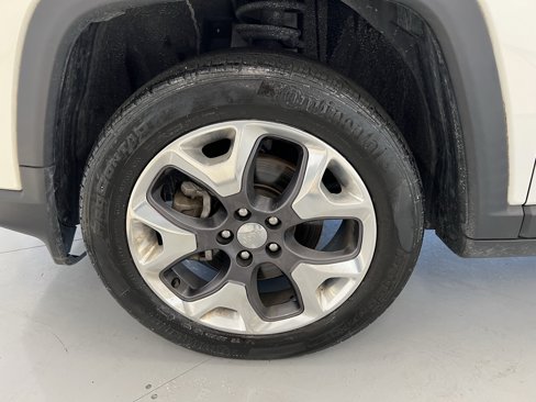 Used 2020 Jeep Compass Limited image 38