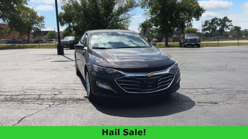 Used 2025 Chevrolet Malibu LT image 3