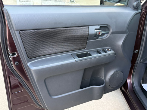 Used 2009 Scion xB image 8