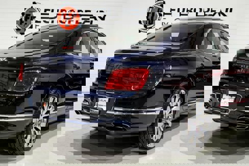 Used 2021 Bentley Flying Spur W12 image 30