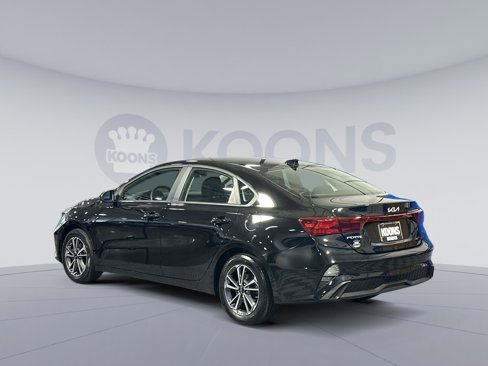 Used 2023 Kia Forte LXS image 4