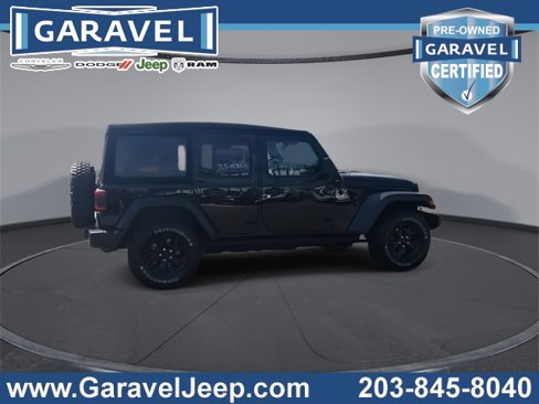 Used 2023 Jeep Wrangler Willys image 9