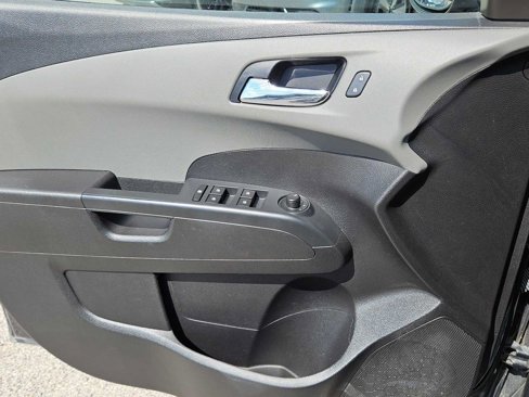 Used 2015 Chevrolet Sonic LTZ image 15