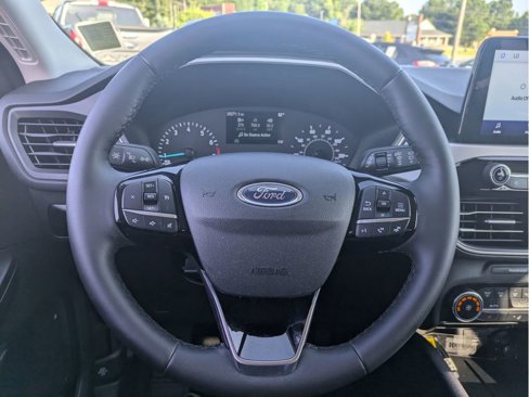 Certified 2022 Ford Escape SE w/ Cold Weather Package image 19