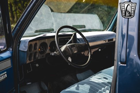 Used 1985 Chevrolet Suburban 2WD image 21