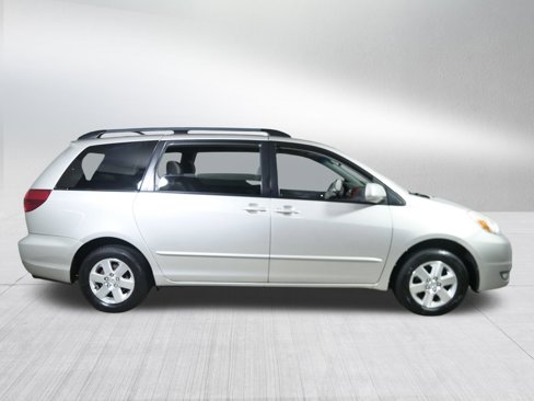 Used 2004 Toyota Sienna XLE image 8
