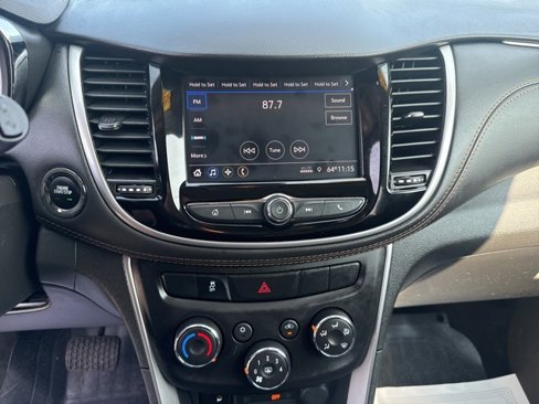 Used 2022 Chevrolet Trax LT w/ Sport Edition image 14