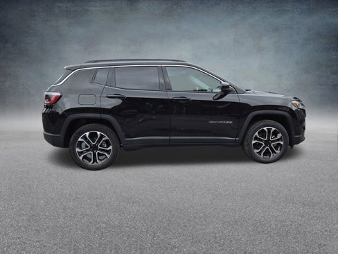 Used 2022 Jeep Compass Limited w/ Sun and Sound Group image 7