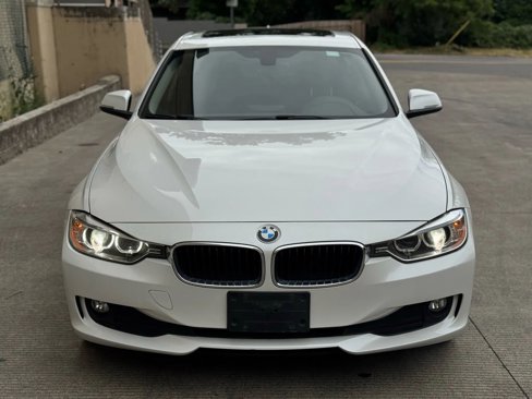 Used 2013 BMW 320i xDrive Sedan image 6