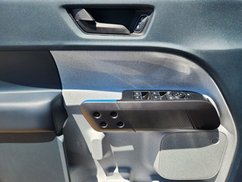 New 2025 Ford Maverick XLT image 18