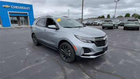 Used 2023 Chevrolet Equinox RS w/ RS Leather Package image 2