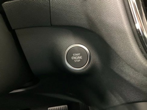New 2026 Volvo XC40 B5 Plus w/ Protection Package Premier image 19