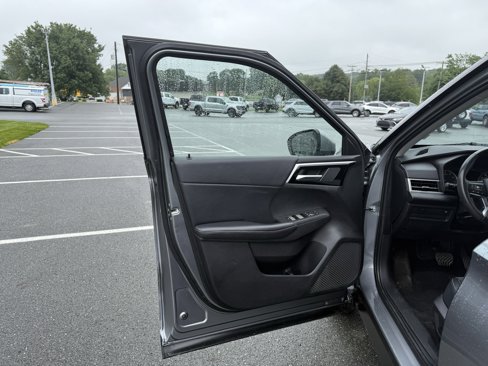 Used 2023 Mitsubishi Outlander SE image 11