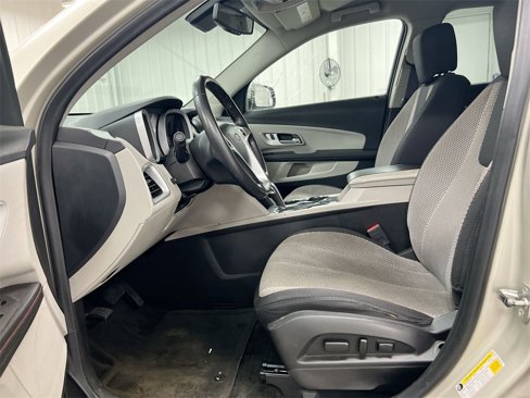 Used 2015 Chevrolet Equinox LT w/ Driver Convenience Package image 18