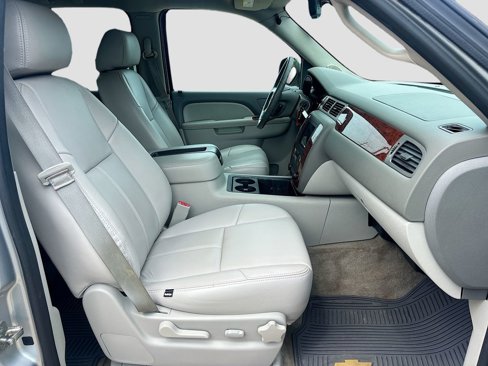Used 2013 Chevrolet Avalanche LT w/ All-Star Edition image 26