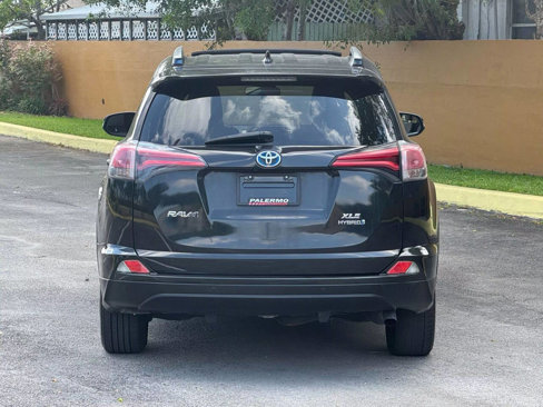 Used 2017 Toyota RAV4 XLE image 6