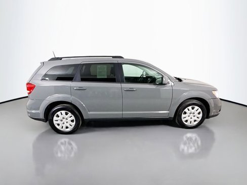 Used 2019 Dodge Journey SE image 8