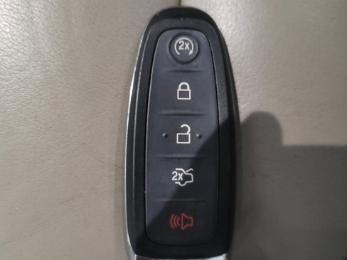 Used 2017 Ford Escape Titanium image 32