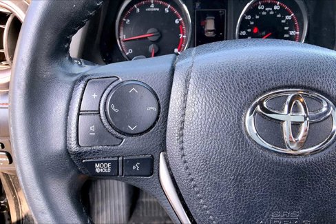 Used 2018 Toyota RAV4 SE image 23