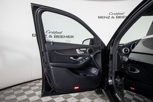 Used 2020 Mercedes-Benz GLC 300 4MATIC image 16