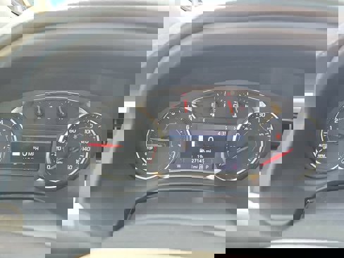 Used 2023 GMC Acadia SLT image 18