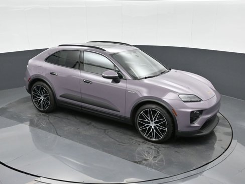 Certified 2024 Porsche Macan 4 Electric image 32