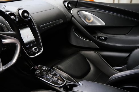 Used 2023 McLaren GT image 24