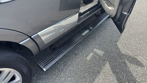 Used 2012 Lincoln Navigator 4WD image 10