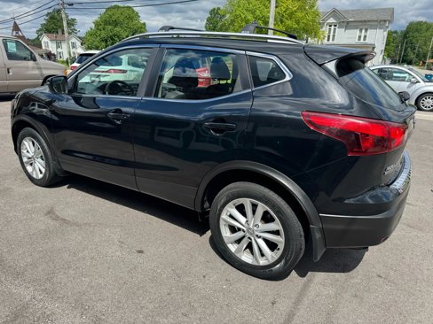 Used 2018 Nissan Rogue Sport SV w/ SV All-Weather Package image 7