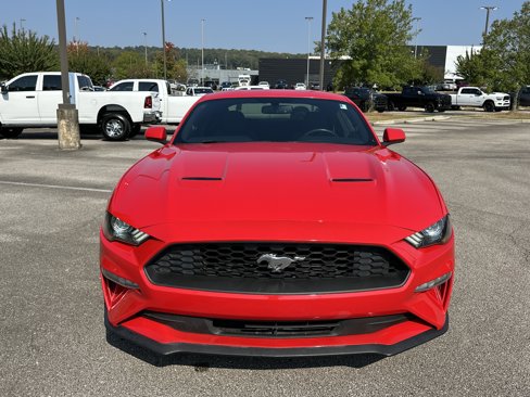 Used 2018 Ford Mustang Coupe image 2