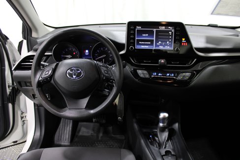 Used 2020 Toyota C-HR LE image 2