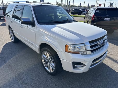 Used 2017 Ford Expedition Platinum image 3
