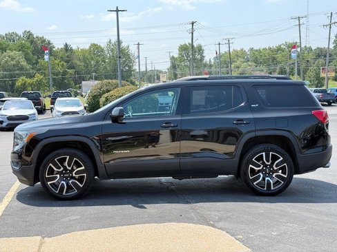 Used 2019 GMC Acadia SLT w/ Black Edition image 8