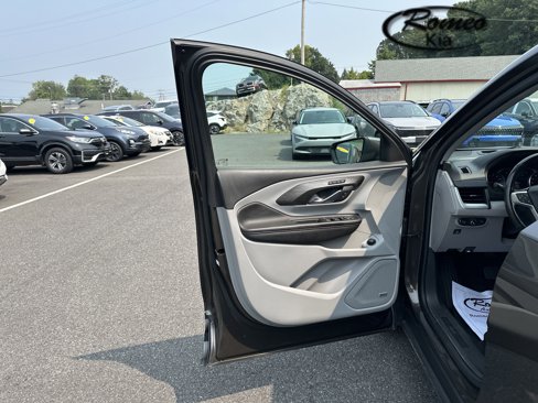 Used 2020 GMC Terrain SLT w/ Preferred Package image 12