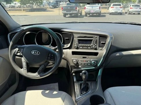 Used 2012 Kia Optima LX image 8