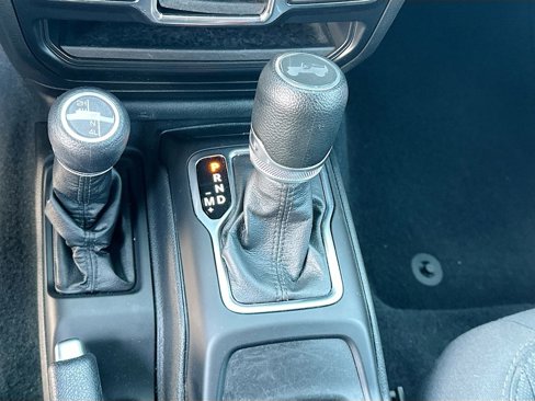 Used 2022 Jeep Wrangler Unlimited Sport image 21