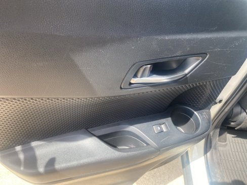 Used 2018 Toyota C-HR XLE image 12